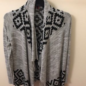 Black and gray open cardigan